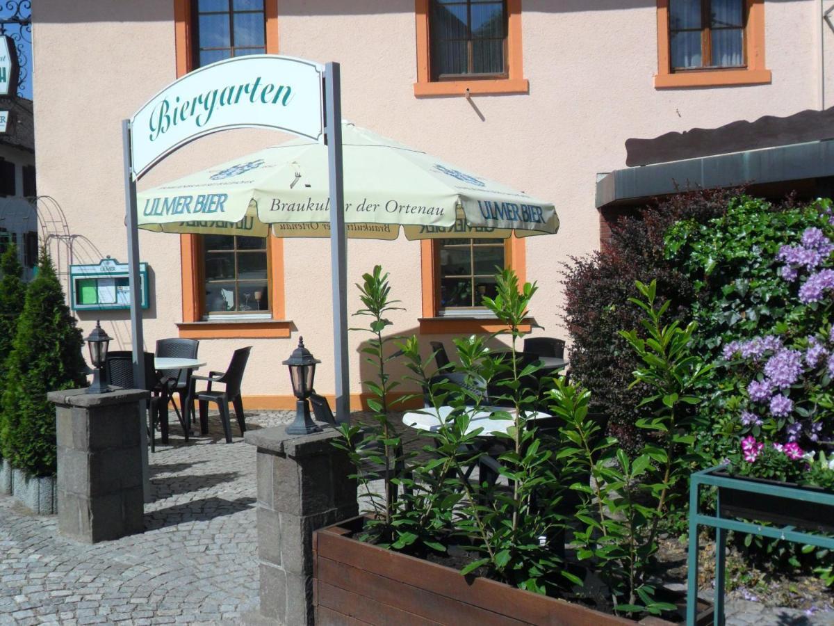 Hotel Hirsch Seebach Eksteriør billede
